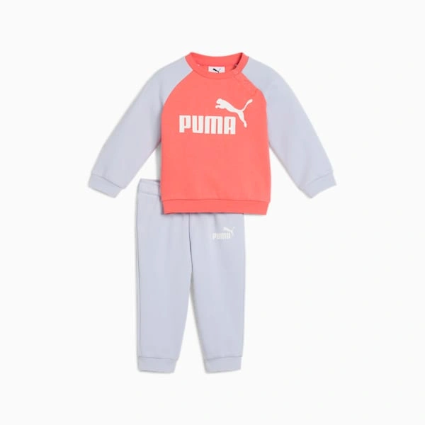Sraith álainn Raglan Minicats Essentials do leanaí ó PUMA, compordach agus foirfe do gach ócáid